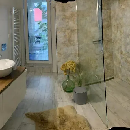 דירה Bl - The Penthouse, 24hr Self Check-in, 2 Bedrooms, Fireplace, Ac, Panoramic View From Main Balcony, 3-minute Walk To Center *