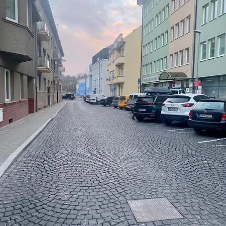 Bl - The Penthouse, 24hr Self Check-in, 2 Bedrooms, Fireplace, Ac, Panoramic View From Main Balcony, 3-minute Walk To Center Appartamento Banská Bystrica