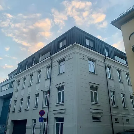 Appartamento Bl - The Penthouse, 24hr Self Check-in, 2 Bedrooms, Fireplace, Ac, Panoramic View From Main Balcony, 3-minute Walk To Center